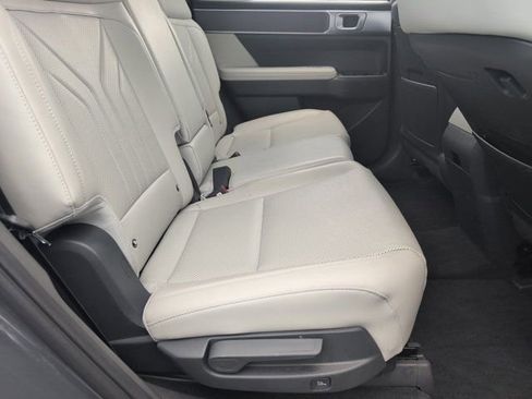 Used 2025 Hyundai Santa Fe SEL FWD image 30