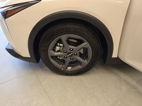 Certified 2025 Kia K4 LXS image 34