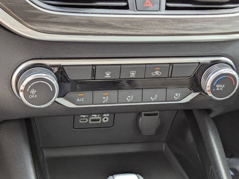 Certified 2024 Nissan Altima 2.5 SV FWD image 24