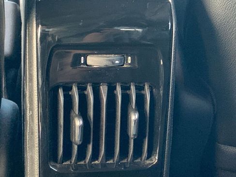 Used 2025 Jeep Compass Trailhawk image 23