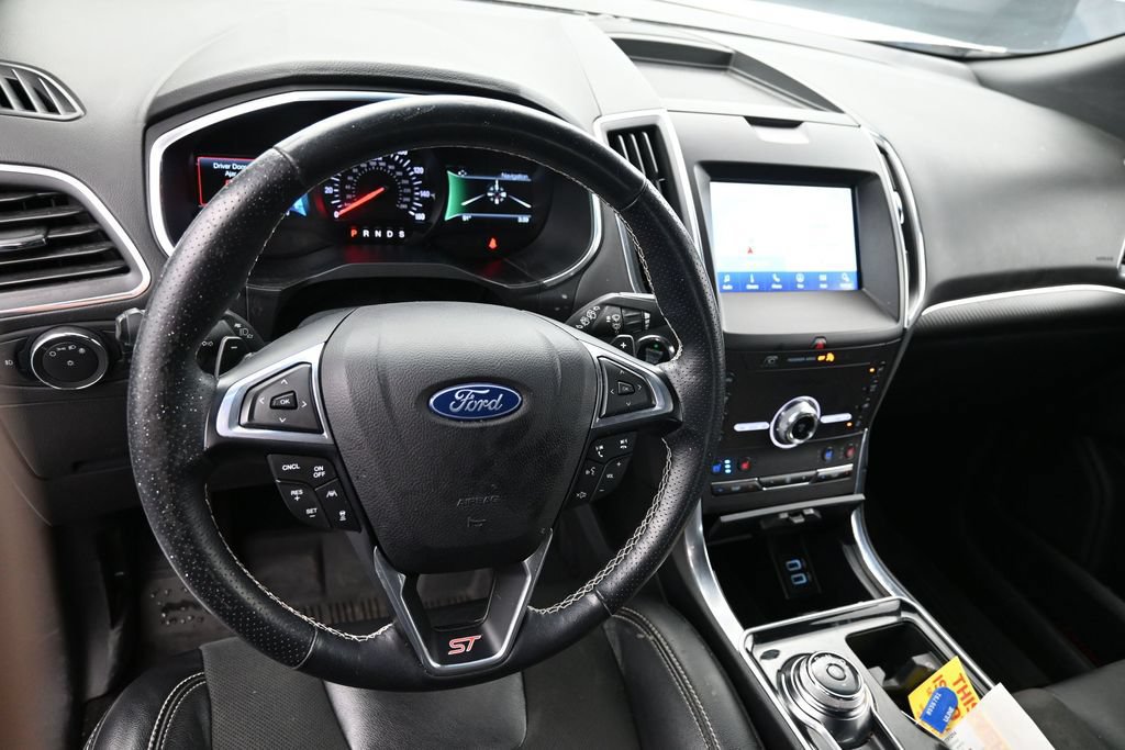Used 2020 Ford Edge ST w/ Equipment Group 401A AWD/4WD image 15