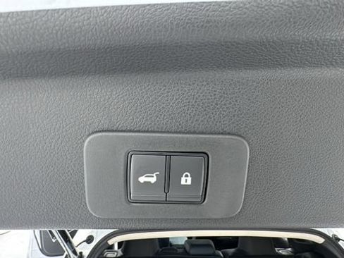 New 2025 Nissan Murano Platinum w/ Cargo Package image 16