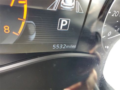 Certified 2024 Nissan Kicks SR image 19