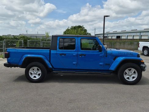 Used 2021 Jeep Gladiator Sport AWD/4WD image 6