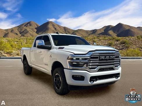 Used 2026 RAM 2500 Laramie AWD/4WD image 5
