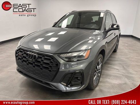 Used 2023 Audi SQ5 Prestige w/ Prestige Package image 1
