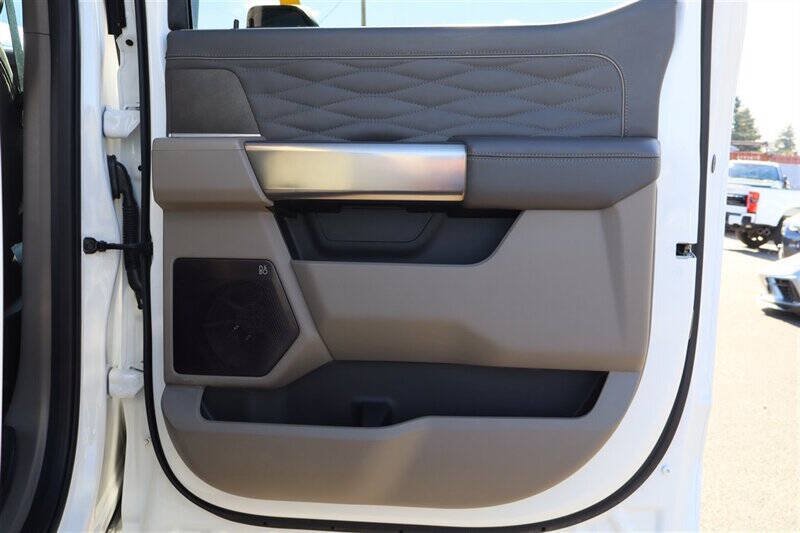 Used 2025 Ford F350 Platinum w/ Platinum Plus Package AWD/4WD image 31
