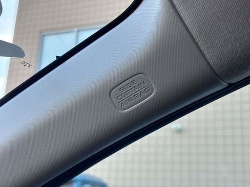 Used 2018 Honda HR-V EX image 29