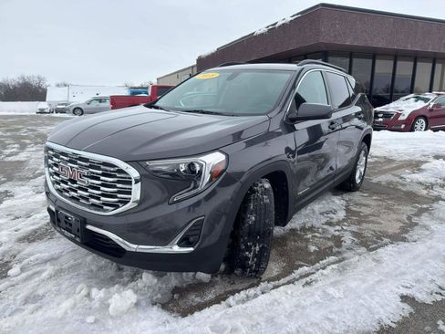 Used 2018 GMC Terrain SLE w/ Driver Convenience Package image 3