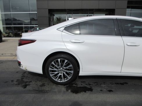 Used 2021 Lexus ES 250 w/ Premium Package AWD/4WD image 10