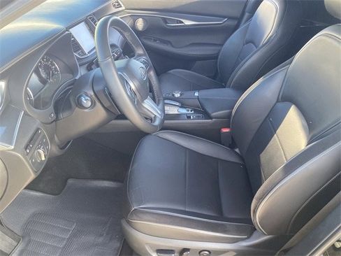 Used 2024 INFINITI QX50 Sport image 19