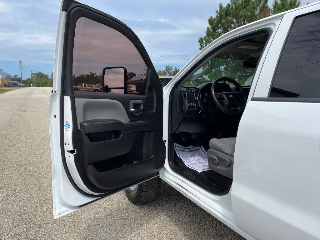 Used 2019 Chevrolet Silverado 2500 W/T w/ WT Convenience Package AWD/4WD image 11
