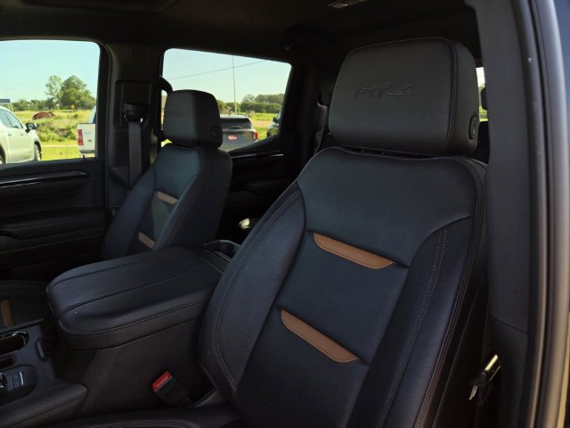 Used 2025 GMC Sierra 1500 AT4 w/ Technology Package AWD/4WD image 27
