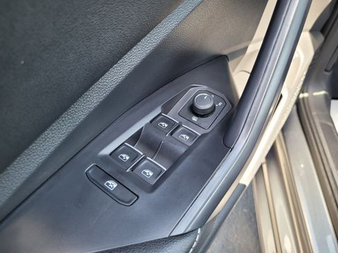 Used 2025 Volkswagen Jetta S FWD image 27