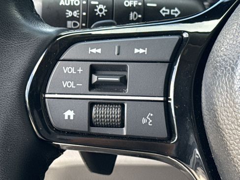 Certified 2024 Honda Pilot Touring image 37