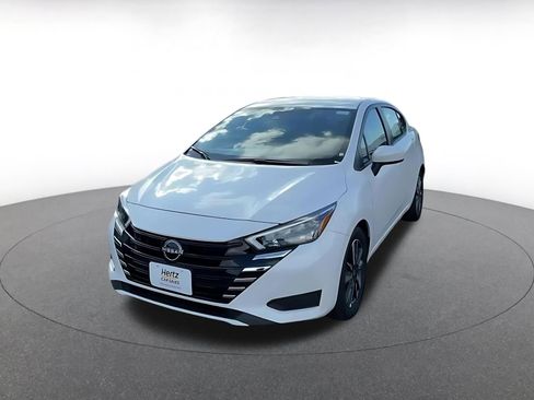 Used 2025 Nissan Versa SV image 7