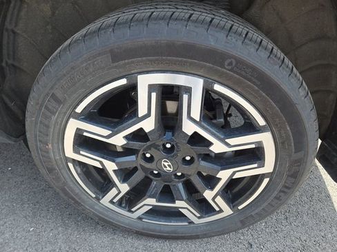 Certified 2026 Hyundai Santa Cruz Limited AWD/4WD image 30
