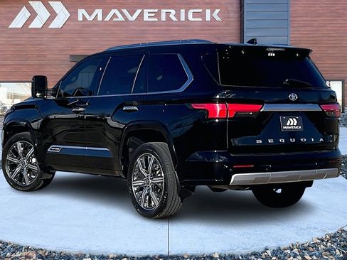 Used 2023 Toyota Sequoia Capstone image 4