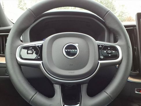 New 2026 Volvo XC60 B5 Plus w/ Protection Package Premier AWD/4WD image 25