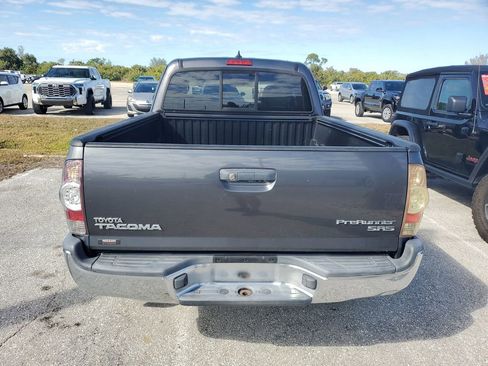 Used 2015 Toyota Tacoma PreRunner w/ SR5 Package image 4