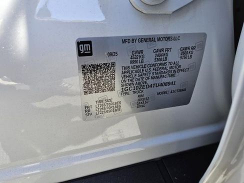 Used 2026 Chevrolet Silverado EV LT AWD/4WD image 23