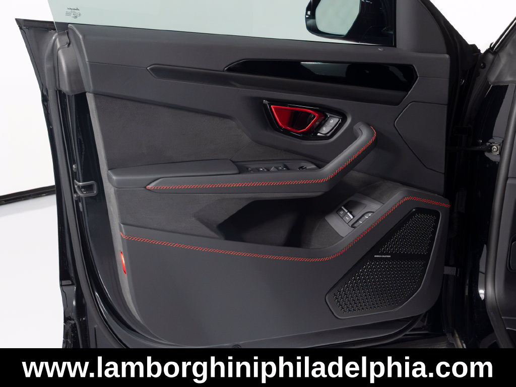 Used 2026 Lamborghini Urus SE AWD/4WD image 12