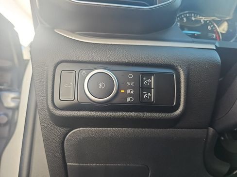 Used 2024 Ford Explorer XLT w/ Equipment Group 202A AWD/4WD image 21