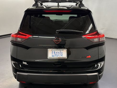 Used 2025 Nissan Rogue SV AWD/4WD image 10