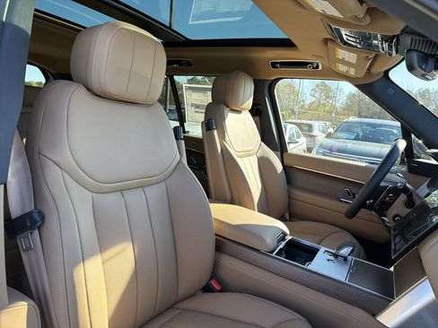 New 2026 Land Rover Range Rover SE AWD/4WD image 16