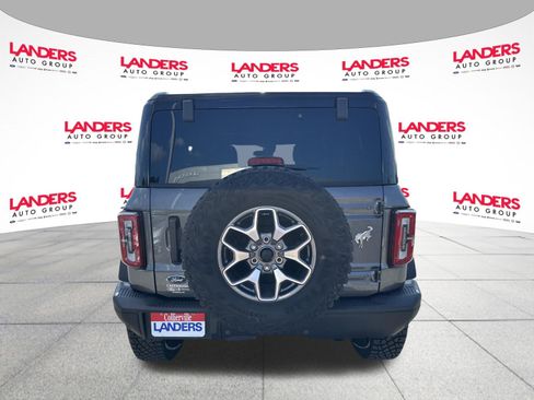 Used 2025 Ford Bronco Badlands AWD/4WD image 4