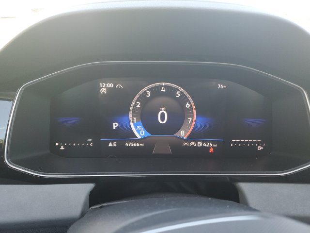 Certified 2025 Volkswagen Jetta SE FWD image 22