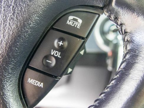 Used 2004 Ford Thunderbird RWD image 25