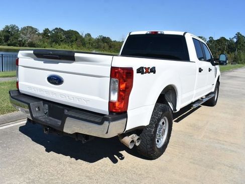 Used 2019 Ford F250 XL w/ Power Equipment Group image 4
