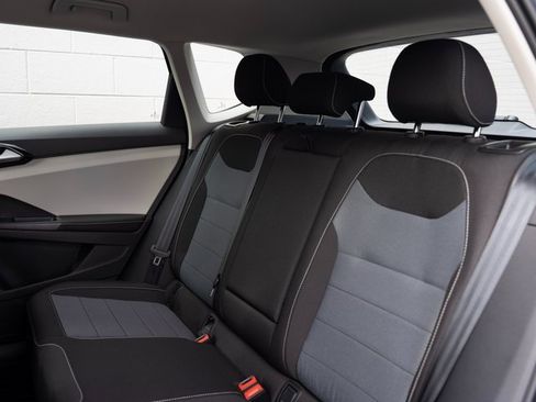 New 2026 Volkswagen Taos S image 9