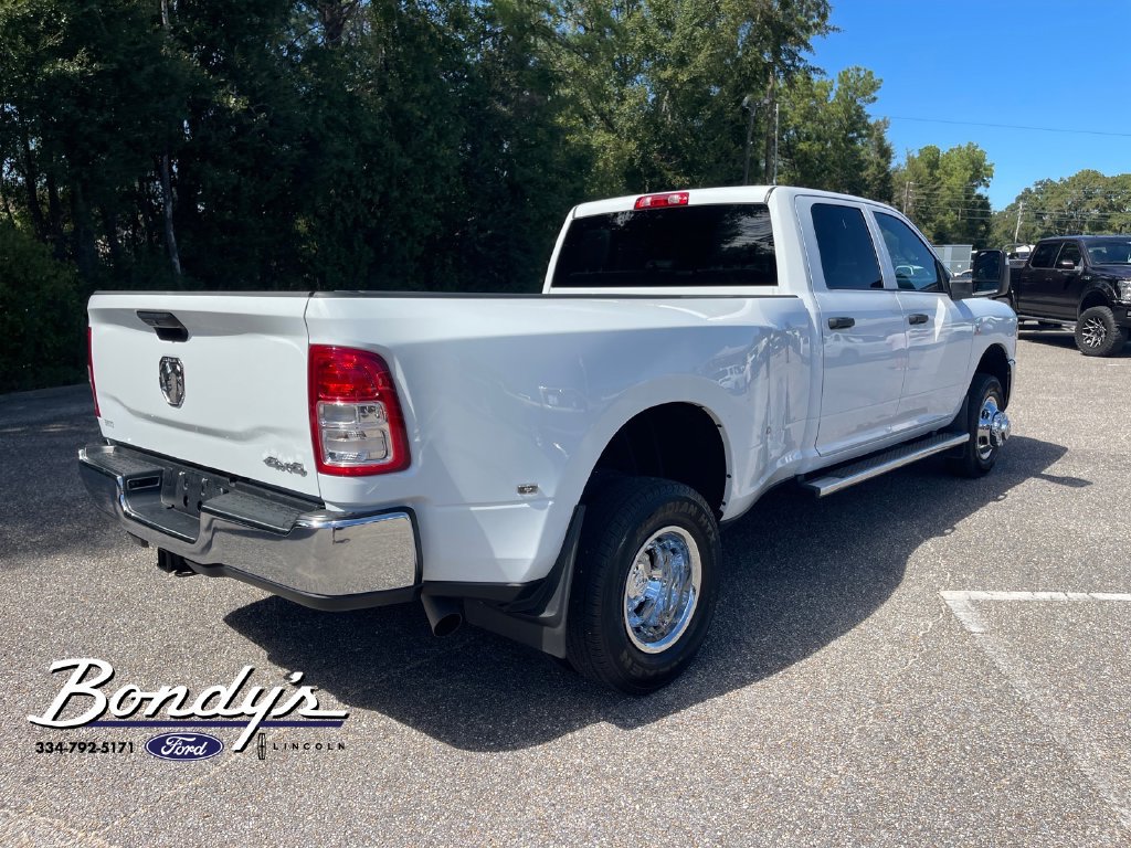 Used 2024 RAM 3500 Tradesman w/ Chrome Appearance Group AWD/4WD image 15