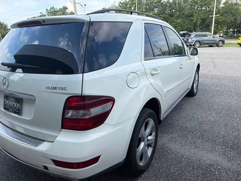 Used 2009 Mercedes-Benz ML 320 BlueTEC 4MATIC image 4