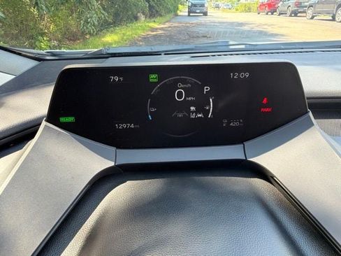 Used 2024 Toyota Prius Prime FWD image 24