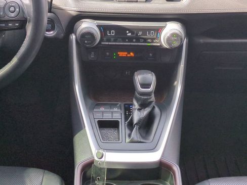 Certified 2019 Toyota RAV4 Limited w/ Cold Weather Package image 18