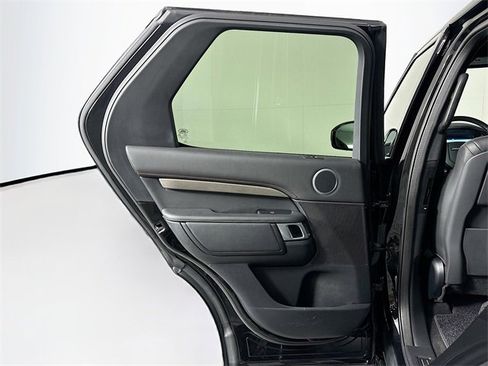 Used 2019 Land Rover Discovery HSE image 22