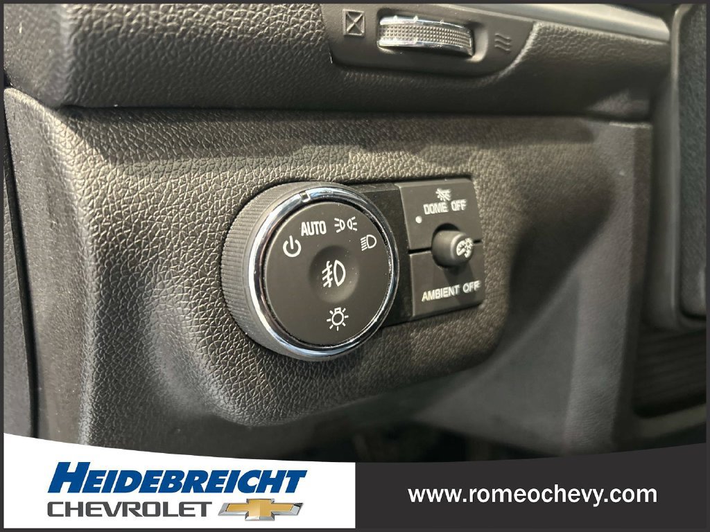 Used 2017 Chevrolet Traverse LT w/ Style and Technology Package AWD/4WD image 32