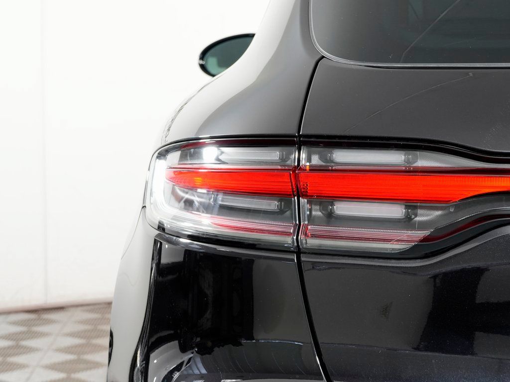 Certified 2026 Porsche Macan S AWD/4WD image 12