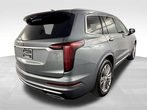 Used 2022 Cadillac XT6 Premium Luxury w/ Technology Package image 9