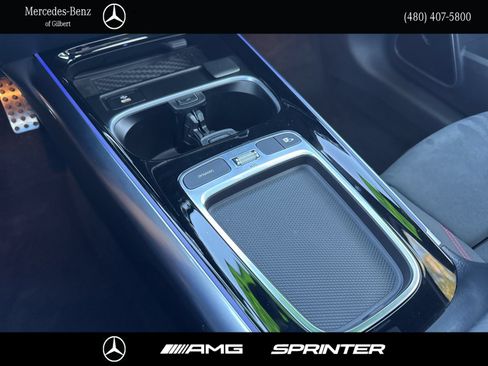 Used 2024 Mercedes-Benz GLA 35 AMG 4MATIC image 30