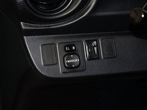 Used 2013 Toyota Prius C image 22