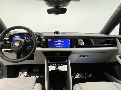 New 2026 Porsche Macan 4 Electric AWD/4WD image 6