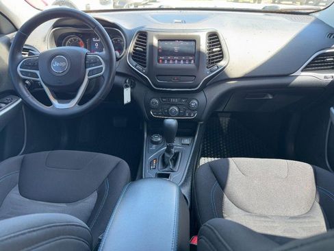 Used 2020 Jeep Cherokee Latitude image 11