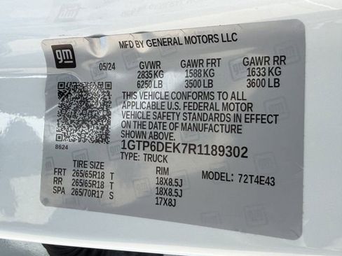 Used 2024 GMC Canyon AT4 w/ Canyon Safety Plus Package AWD/4WD image 33