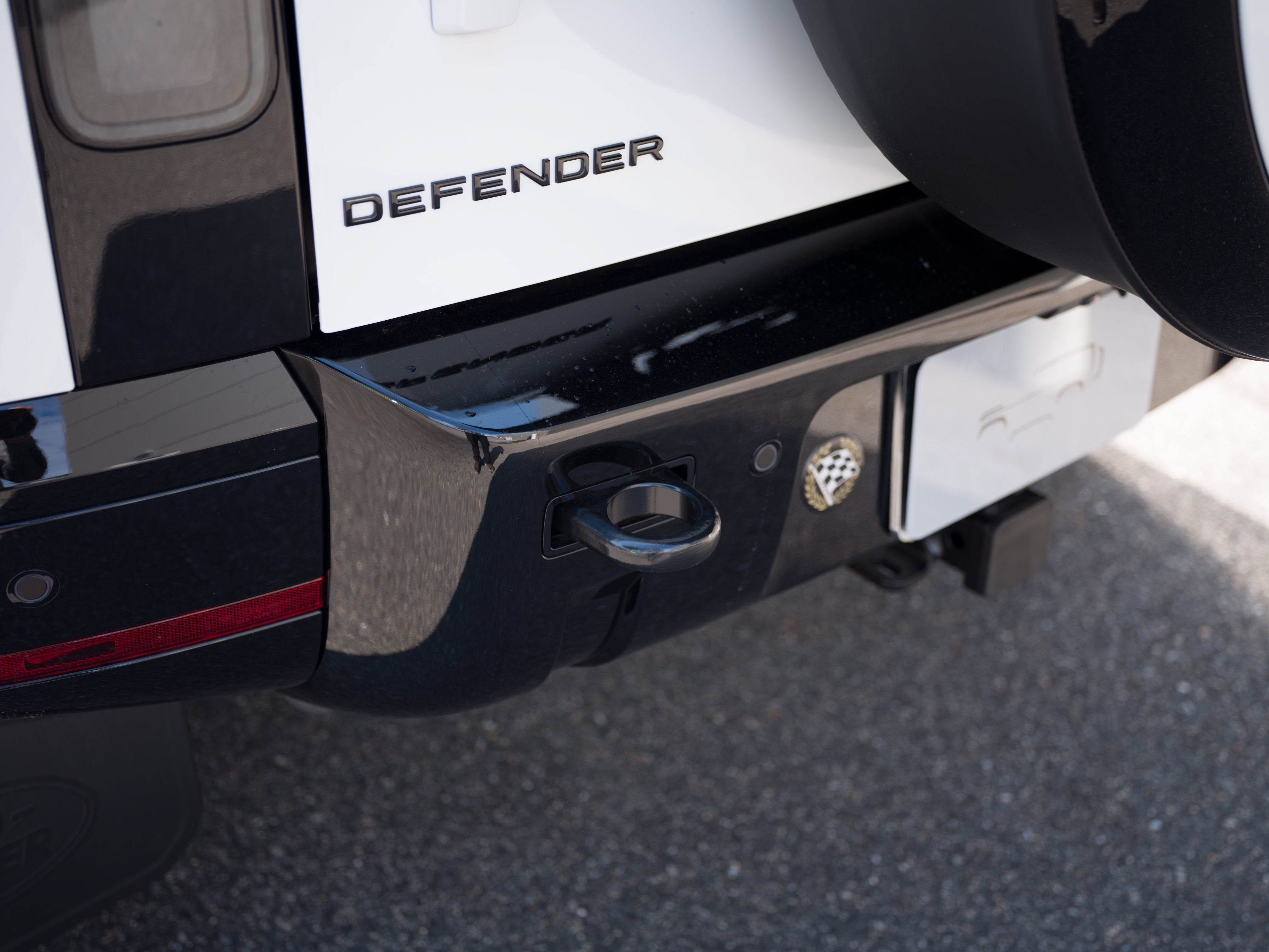 New 2026 Land Rover Defender 110 X-Dynamic SE AWD/4WD image 9