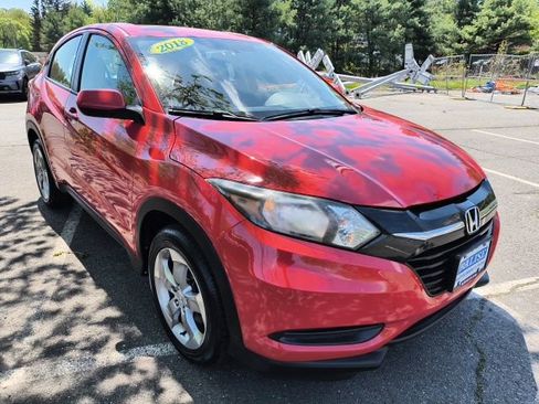 Certified 2018 Honda HR-V LX image 1