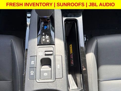 Used 2024 Toyota Prius Limited FWD image 25